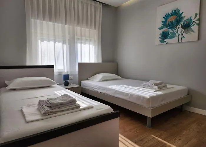Cozy Midtown Apartment In Tirana
