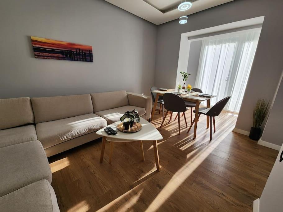 Apartman Cozy Midtown In *